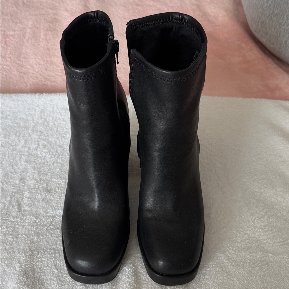 Steve Madden Sleek Black Ankle Booties